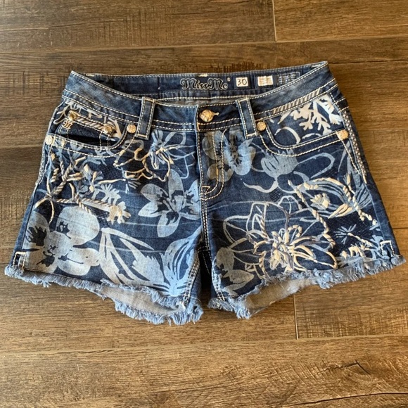Miss Me Pants - Miss me floral jean shorts